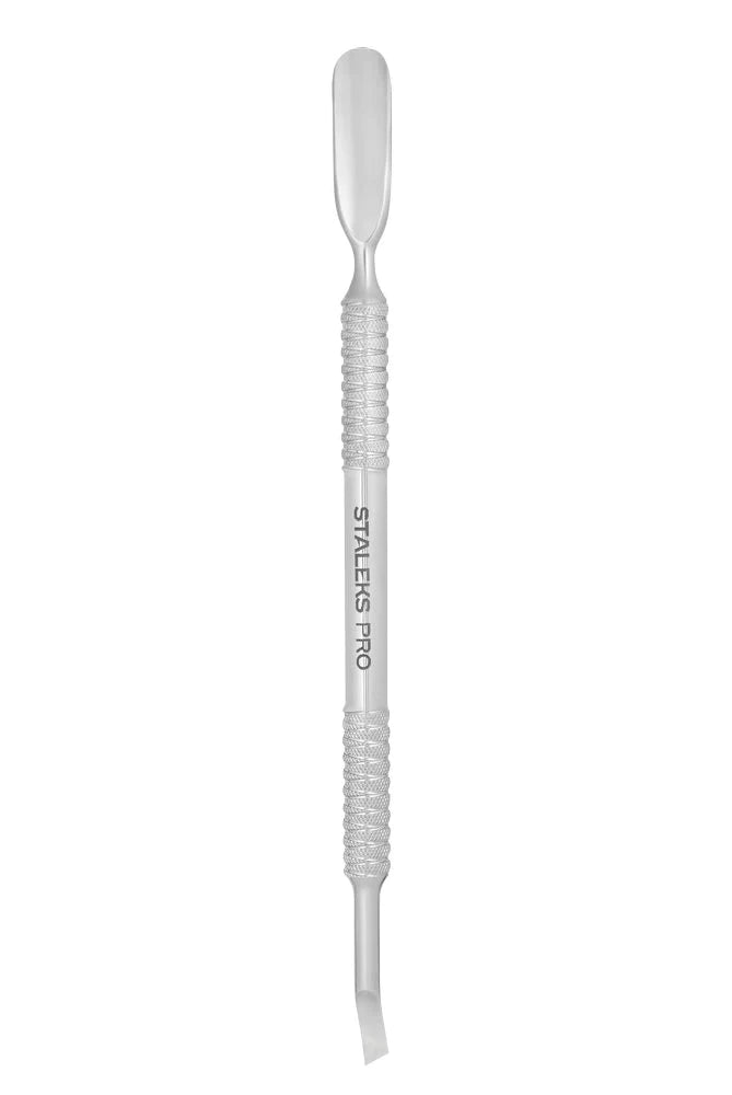 Cuticle pusher EXPERT 30 TYPE 4.2 (rounded pusher and bent blade) -PE-30/4.2