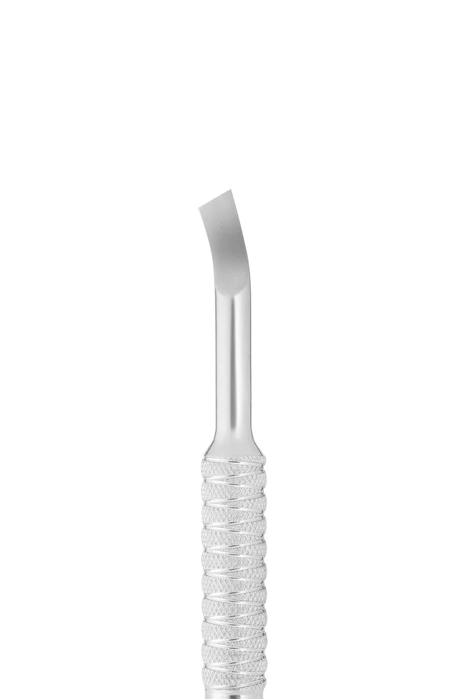 Cuticle pusher EXPERT 30 TYPE 4.2 (rounded pusher and bent blade) -PE-30/4.2